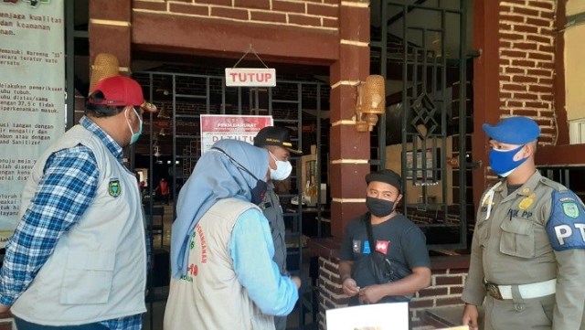 06Rumah-Makan-Madiun-Abdul-Jalil