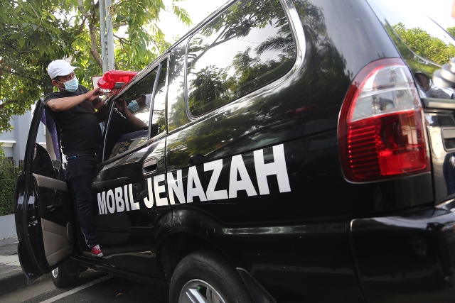 MOBIL DINAS PEMERINTAH KOTA SURABAYA DIUBAH MENJADI MOBIL JENAZA22