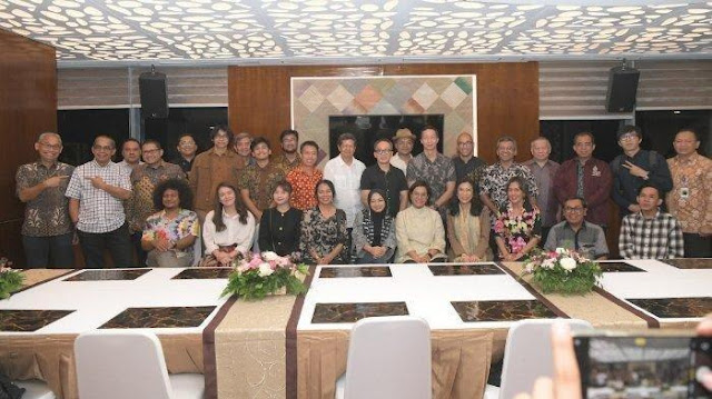 Maxoone Roftoop MaxOne Hotel Dharmahusada Hadirkan Lunch All You Can Eat dengan ...